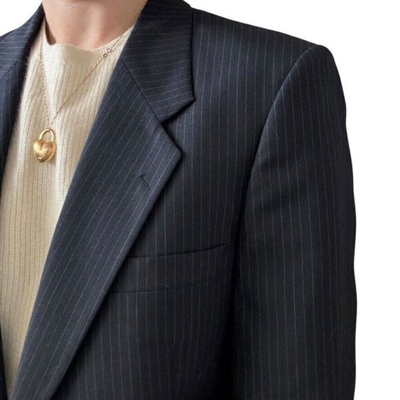 Vintage YSL Yves Saint Laurent Navy Blue Pin Stripe Wool Sport Coat Blazer 42R - Picture 10 of 11